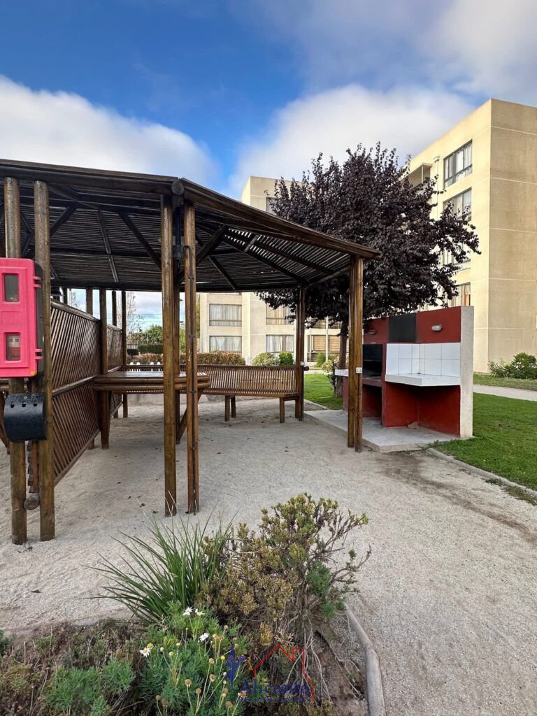 Departamento en venta Amoblado, Condominio Los Tamarindos III